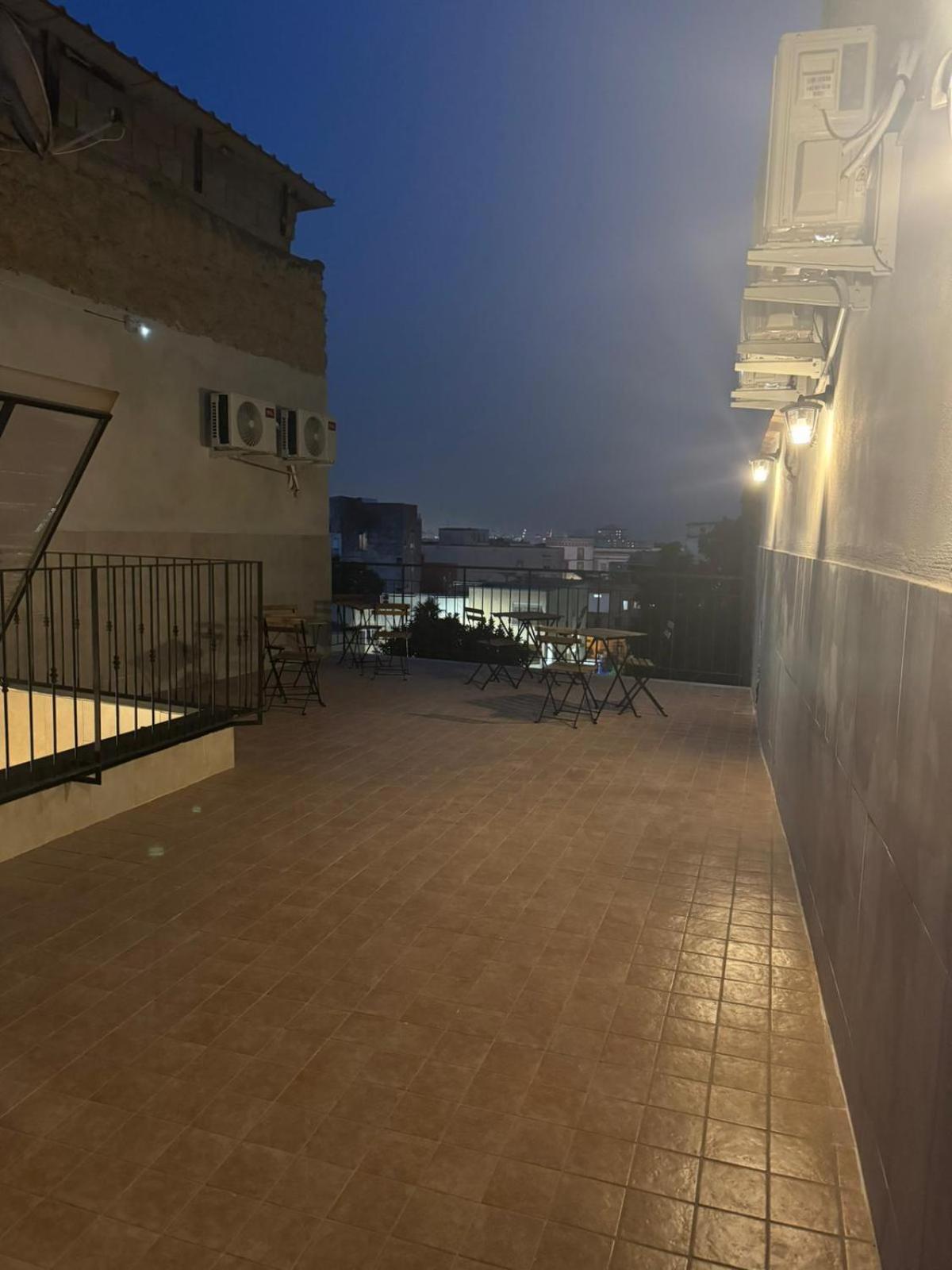 Апарт отель Terrazza Miracoli Napoli Экстерьер фото